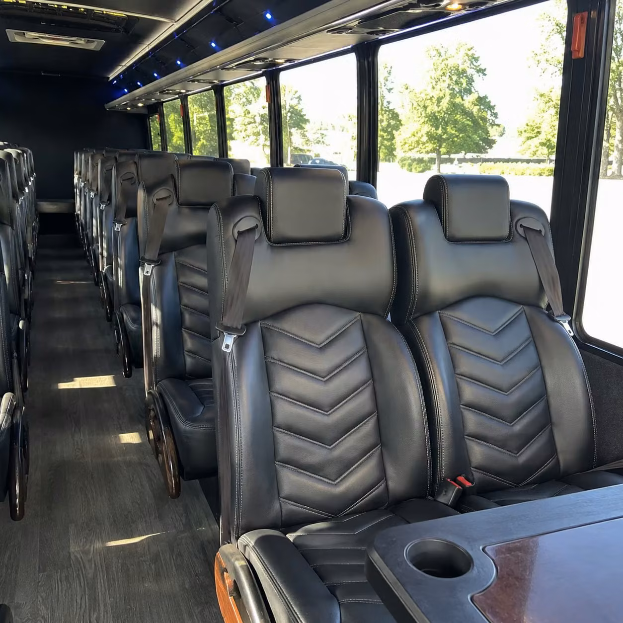 book prom minibus rentals for smaller vacaville groups