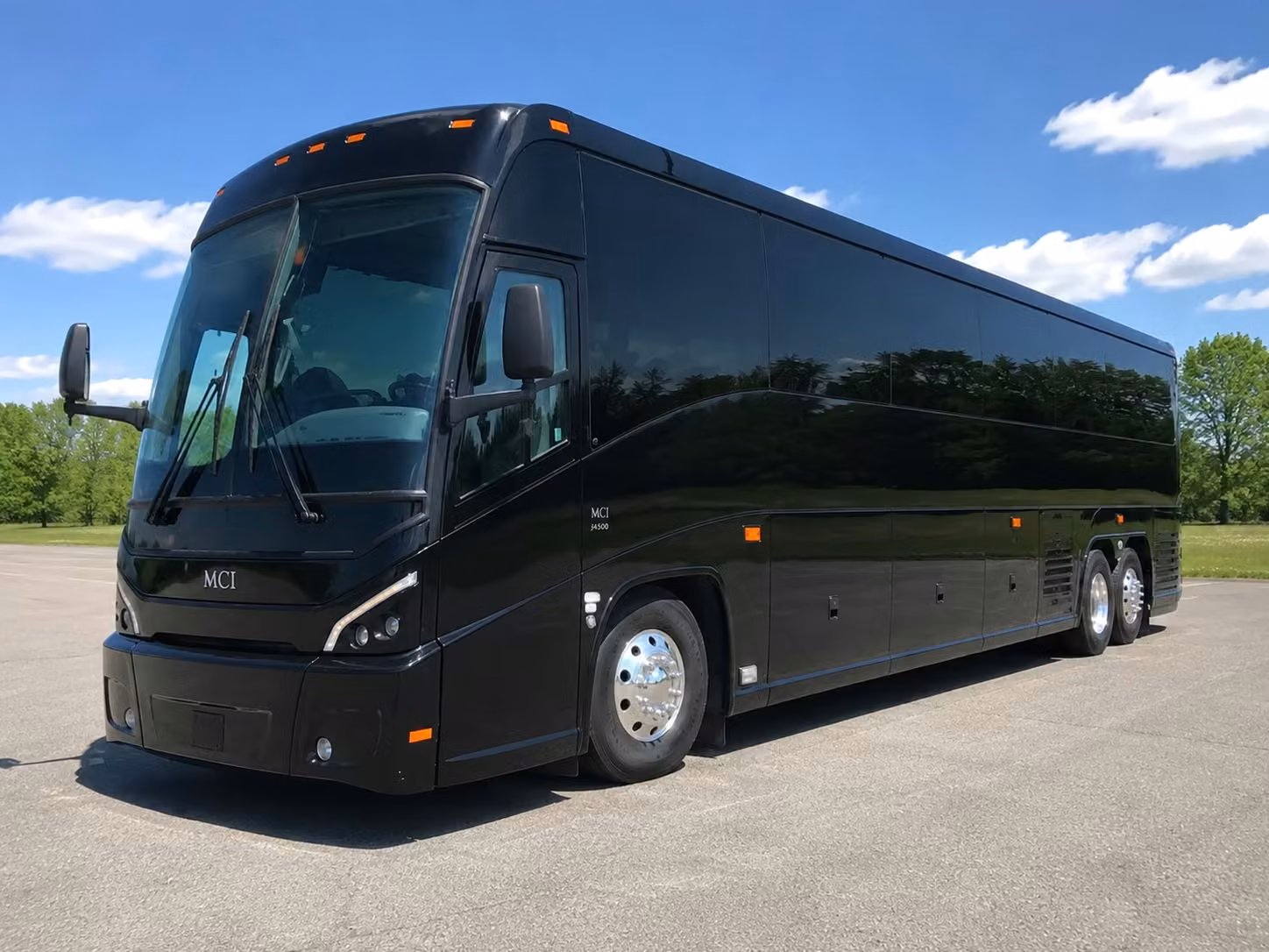 vacaville wedding shuttle bus rentals that keep your guests happy all day long